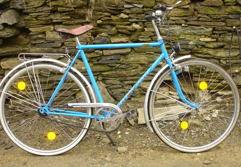 Datei:Mifa Modell 212 von 1989 blau.JPG