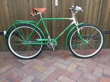 Ein Modell 301 von 1964 im Originalzustand (Luftpumpe fehlt; Scheinwerfer-Halterung nicht original).