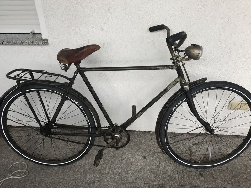 Datei:Mifa Modell S1 von 1949 schwarz grün.JPG