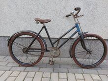 Ein Modell S 8 von 1953. Die Laufräder von FUS 53.Reifen in rot von Heidenau.