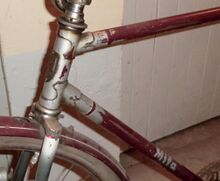 Dekor des vorstehenden Sportrades (Vorderradgabel nicht original). Alle drei Dekorvarianten waren 1953 erhältlich.