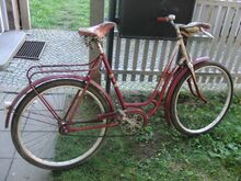 Unterschiede zum Vorgängermodell 202 waren zunächst nicht vorhanden. Das Rücklicht war noch bis 1961 stets von BALACO, während den Scheinwerfer betreffend sowohl BALACO- wie auch FER-Modelle parallel verwendet wurden.