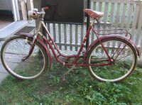 Noch mit älteren Lenkergriffgummis (ev. Zubehörteil), Rücklicht und Sattel