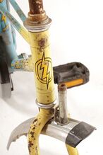 Dekor am Steuerkopf.