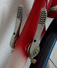 Niemann-Schalthebel Zeitraum: 198x bis 1990 Material: Aluminium Bemerkungen: mit Karo-Muster