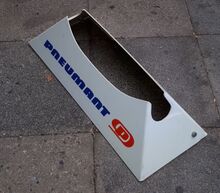 Fahrradständer mit Pneumant-Werbung (Herstellungsjahr unbekannt).