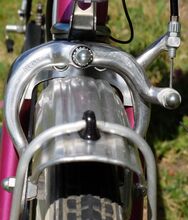 Rasant-Seitenzugbremse Zeitraum: zumindest 1991 Verwendung: Tourensporträder Material: Aluminium Bemerkungen: Entspricht TYPE 300, jedoch ohne Typbezeichnung.