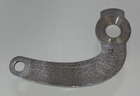 Bremsanker für Rücktrittnabe von Renak, Befestigung am Rahmen durch separate Schelle, verbaut um 1955, Material: Stahl verchromt