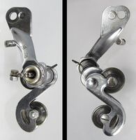 Zeitraum: 195? - 196? Verwendung: Zubehörteil Material: Stahl (verchromt) Bemerkungen: Spezialausführung für horizontale Gabelenden; Schriftzug als Abziehbild (darunter meist undeutliche Prägung)