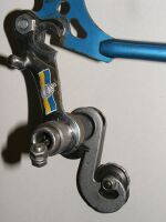 Zeitraum: 195? - 1960 Verwendung: Diamant Rennräder, Diamant Luxus-Sporträder Material: Stahl (verchromt) Bemerkungen: Schriftzug als Abziehbild (darunter meist undeutliche Prägung)