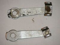 Bremsanker für Rücktrittnabe von Renak, drehbare Klaue in verschiedenen Größen für unterschiedlich breite Hinterbaustreben, ab den 50er Jahren bis 1990, bis etwa 1961 mit Baujahr geprägt