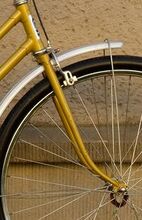 verlängerte Rundscheidengabel eines 28"-Tourensportrads von Mifa, 1981.