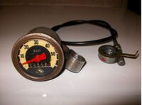 Rundtacho, ab 1960 bis 196? Ausführung Fahrrad mit Welle und Mitnehmer.