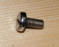 Zeitraum: 196? bis 196? Verwendung bekannt an: Standardschraube für beinahe alle Anwendungen an allen Fahrradmodellen Oberflächenbehandlung: verchromt Bemerkungen: niedriger tonnenförmiger Kopf, leicht abgerundet, diverse Längen, Übergangsmodell - nur sehr kurze Zeit verwendet