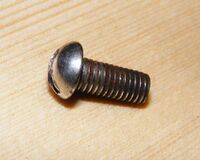 Zeitraum: 195? bis 195? (hier: 1951) Verwendung bekannt an: Schutzblechbefestigung an Möve-Fahrrädern Oberflächenbehandlung: verchromt Bemerkungen: halbrunder Kopf, diverse Längen